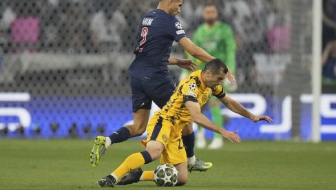 NE IGRAM FUDBAL ZBOG NOVCA, NE ZANIMA MA SAUDIJSKA ARABIJA! Fudbaler Intera jasno svima stavio do znanja da neće na Bliski istok NE IGRAM FUDBAL ZBOG NOVCA, NE ZANIMA MA SAUDIJSKA ARABIJA! Fudbaler Intera jasno svima stavio do znanja da neće na Bliski istok
