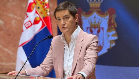 ŠEST MESECI SU IH TAPŠALI PO RAMENU Brnabić: Plašim se da ćemo morati da spasavamo profesore od studenata blokadera