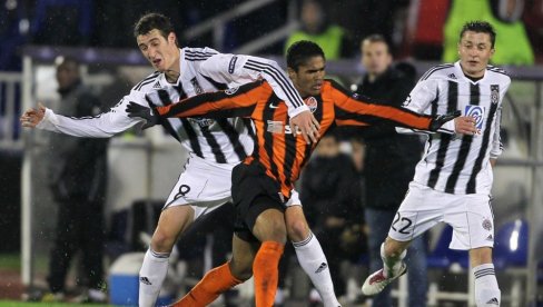 PARTIZAN U PREGOVORIMA SA MILJENIKOM NAVIJAČA! Grobari će zauvek pamtiti njegovu golčinu u derbiju protiv Crvene zvezde (VIDEO)