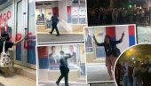 НЕВИЂЕНИ СКАНДАЛ У НОВОМ САДУ - Блокадери демолирали просторије СНС-а: Чупали заставе Србије и ломили прозоре (ВИДЕО)