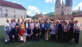 JUBILEJ POSVEĆEN ĆOLETU: Na nesvakidašnji način najuspešnija generacija vršačke gimnazije  obeležila 60 godina mature