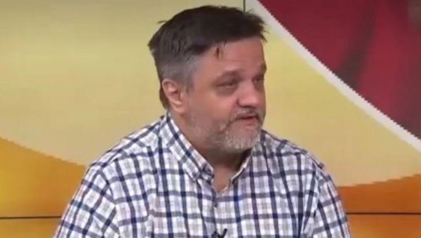 СКАНДАЛ! Идеолог блокадера поручио: Нажалост пушке немамо, а да их имамо, све би побили! (ВИДЕО) СКАНДАЛ! Идеолог блокадера поручио: Нажалост пушке немамо, а да их имамо, све би побили! (ВИДЕО)