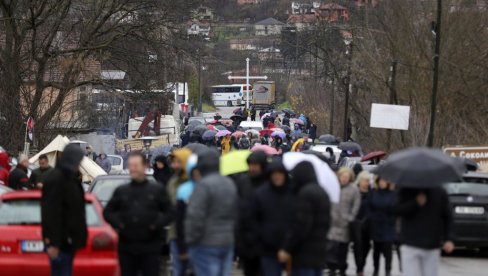 PRED SUD IZVODE 40 SRBA: Priština goni naše sunarodnike koji su učestvovali na protestima 2022. godine PRED SUD IZVODE 40 SRBA: Priština goni naše sunarodnike koji su učestvovali na protestima 2022. godine