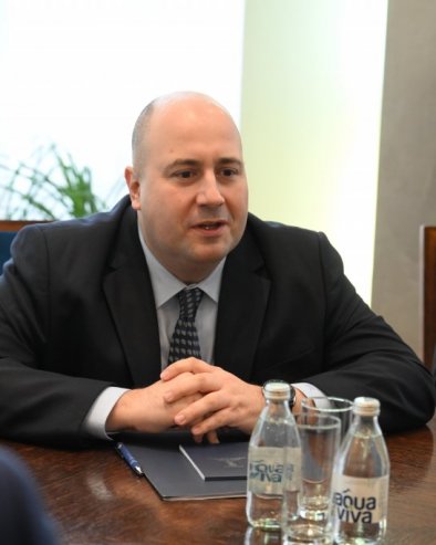 СПИСАК НЕПОЧИНСТАВА БОРКА И ЊЕГОВЕ ЕКИПЕ ЈЕ ПОДУГАЧАК: Козарев брутално одговорио Стефановићу
