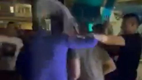JEZIV SNIMAK: Brutalan napad na studenta Miloša Pavlovića - fašizam blokadera na delu (VIDEO) JEZIV SNIMAK: Brutalan napad na studenta Miloša Pavlovića - fašizam blokadera na delu (VIDEO)
