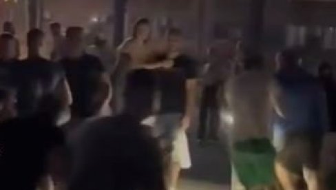 ČEKAJU GA U ZASEDI, A ONDA GA KRVNIČKI UDARAJU PESNICAMA: Novi snimak brutalnog napada na Miloša Pavlovića (VIDEO) ČEKAJU GA U ZASEDI, A ONDA GA KRVNIČKI UDARAJU PESNICAMA: Novi snimak brutalnog napada na Miloša Pavlovića (VIDEO)