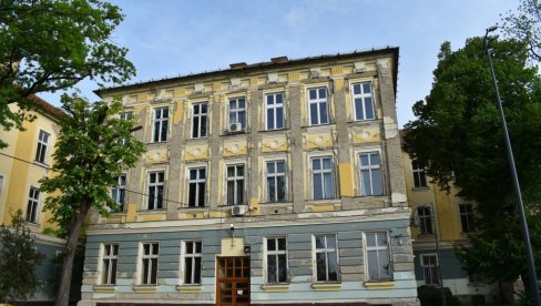 ОБНОВА ЗГРАДЕ ГИМНАЗИЈЕ У КИКИНДИ: Две школе биће савремено уређење крајем марта следеће године ОБНОВА ЗГРАДЕ ГИМНАЗИЈЕ У КИКИНДИ: Две школе биће савремено уређење крајем марта следеће године