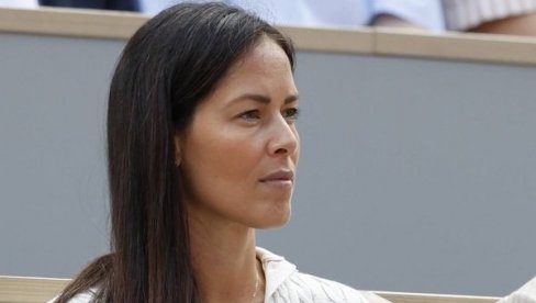 ANA IVANOVIĆ OČAJNA: Moli fanove za pomoć (VIDEO)