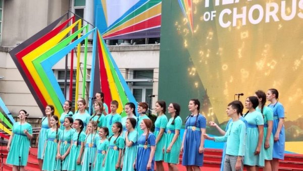ЗЛАТНА НАГРАДА У ШАНГАЈУ: Хор Дечјег културног центра Београд освојио значајно признање у Кини ЗЛАТНА НАГРАДА У ШАНГАЈУ: Хор Дечјег културног центра Београд освојио значајно признање у Кини
