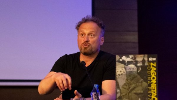 СТРИП МАЈСТОР РАЗГОВАРАО СА СМЕДЕРЕВЦИМА: Стеван Субић у Центру за културу Смедерево
