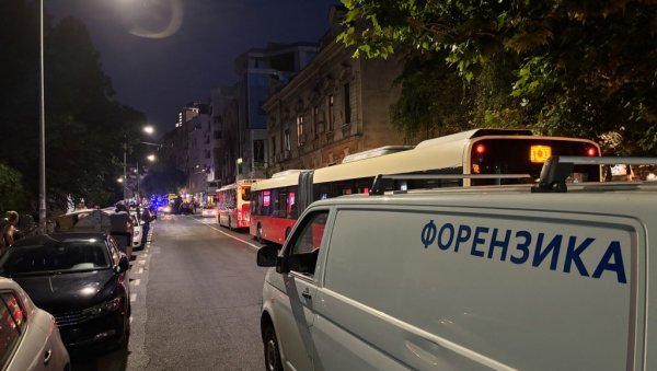 ЗБОГ УБИСТВА УХАПШЕН ТИНЕЈЏЕР (16), МЕЦИ ПОГОДИЛИ ПОГРЕШНУ МЕТУ: Наставља се истрага о ликвидацији мушкарца (24) у центру Београда ЗБОГ УБИСТВА УХАПШЕН ТИНЕЈЏЕР (16), МЕЦИ ПОГОДИЛИ ПОГРЕШНУ МЕТУ: Наставља се истрага о ликвидацији мушкарца (24) у центру Београда