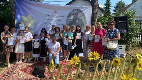 РАЗВИЈА КРЕАТИВНЕ ПОТЕНЦИЈАЛЕ: Отворено осмо Змајево пролеће у Змајевом музеју у Сремској Каменици РАЗВИЈА КРЕАТИВНЕ ПОТЕНЦИЈАЛЕ: Отворено осмо Змајево пролеће у Змајевом музеју у Сремској Каменици