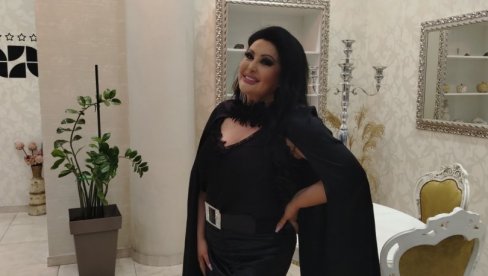 NAJLEPŠE VESTI U DOMU MUZIČKE ZVEZDE: Dragana Mirković postala baka, na svet stigla mala princeza (FOTO) NAJLEPŠE VESTI U DOMU MUZIČKE ZVEZDE: Dragana Mirković postala baka, na svet stigla mala princeza (FOTO)