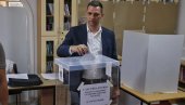 ЖАРКО ЂОКИЋ ГЛАСАО НА ИЗБОРИМА У КОСЈЕРИЋУ: Кандидат са листе  Не дамо Србију - Александар Вучић обавио грађанску дужност