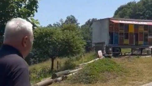 ШОЛАКОВИ МЕДИЈИ ОПЕТ ЛАЖУ: Сулуда прича о нападу пчелама на локалним изборима