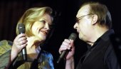 TEŠKA SUDBINA GABI NOVAK: Sahranila 3 muža, a sada i sina - i sama bori za zdravlje TEŠKA SUDBINA GABI NOVAK: Sahranila 3 muža, a sada i sina - i sama bori za zdravlje