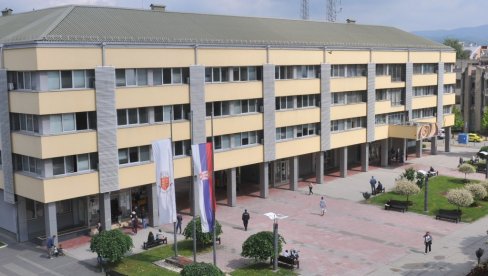 ЕДУКАЦИЈА ЗА БУДУЋНОСТ: И ове године бесплатна стручна обука за младе Краљевчане ЕДУКАЦИЈА ЗА БУДУЋНОСТ: И ове године бесплатна стручна обука за младе Краљевчане
