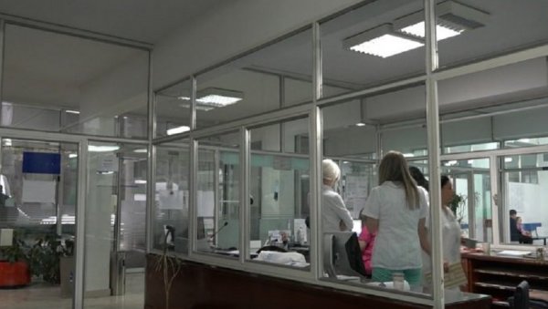 ЗА ЛЕТО СПРЕМНЕ ТРИ ТУРИСТИЧКЕ АМБУЛАНТЕ: Херцег Новом недостаје медицинских радника ЗА ЛЕТО СПРЕМНЕ ТРИ ТУРИСТИЧКЕ АМБУЛАНТЕ: Херцег Новом недостаје медицинских радника