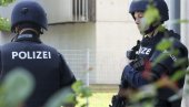 UZNEMIRUJUĆI SNIMAK: Srbin koji je počinio porodični masakr puca na specijalce (VIDEO)