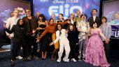 ЗОЕ САЛДАНА НА ХОЛИВУДСКОЈ ПРЕМИЈЕРИ ЛЕТЊЕГ ХИТА ЕЛИО (ВИДЕО)