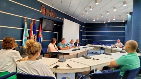 ТРАЖЕ СТРУЧНО МИШЉЕЊЕ: У сусрет изградњи споменика Милеви Марић Ајнштајн у Новом Саду ТРАЖЕ СТРУЧНО МИШЉЕЊЕ: У сусрет изградњи споменика Милеви Марић Ајнштајн у Новом Саду