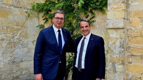 UVEK DOBAR SUSRET SA PRIJATELJEM KIRJAKOSOM MICOTAKISOM Vučić: Zajedničkim projektima ćemo dodatno učvrstiti ekonomsku saradnju UVEK DOBAR SUSRET SA PRIJATELJEM KIRJAKOSOM MICOTAKISOM Vučić: Zajedničkim projektima ćemo dodatno učvrstiti ekonomsku saradnju