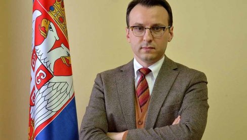 НЕ МОЖЕ КУРТИ ИЗ СРЦА СРБА ДА ИСЧУПА ТРОБОЈКУ: Петковић о одлуци приштинског суда да забрнаи истицање националних симбола за Видовдан НЕ МОЖЕ КУРТИ ИЗ СРЦА СРБА ДА ИСЧУПА ТРОБОЈКУ: Петковић о одлуци приштинског суда да забрнаи истицање националних симбола за Видовдан