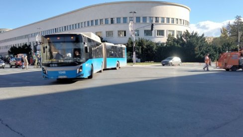 ИЗМЕНА САОБРАЋАЈА ЗБОГ РАДОВА: Гради се водоводни прикључак у Новом насељу у Новом Саду ИЗМЕНА САОБРАЋАЈА ЗБОГ РАДОВА: Гради се водоводни прикључак у Новом насељу у Новом Саду