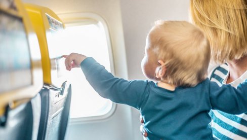 DA BUDETE SPREMNI NA SVE: Prvi put sa bebom u avionu (FOTO)