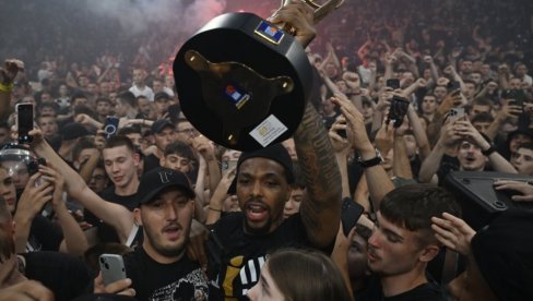 POČELA PRODAJA SEZONSKIH ZA KK PARTIZAN! Evo kako možete kupiti i koje su cene (FOTO) POČELA PRODAJA SEZONSKIH ZA KK PARTIZAN! Evo kako možete kupiti i koje su cene (FOTO)