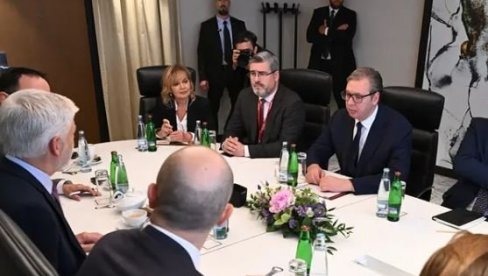 ВУЧИЋ НА ФОРУМУ ГЛОБСЕЦ: Председник се обраћа на панелу Искористити тренутак: Стварање трајних партнерстава у суседству (ВИДЕО)