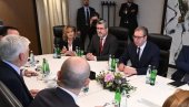 ВУЧИЋ НА ФОРУМУ ГЛОБСЕЦ: Серија важних састанака у Прагу - председник разговарао са Петром Павелом