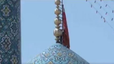 ЦРВЕНА ЗАСТАВА ВИЈОРИ СЕ ИЗНАД ЏАМИЈЕ: Иран најављује освету (ВИДЕО)