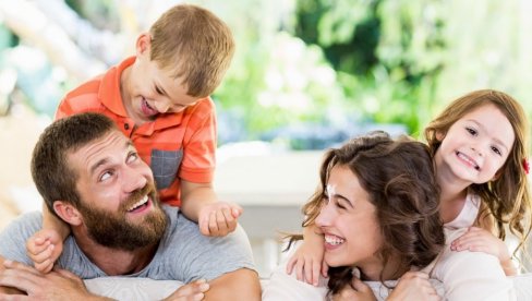 ОД ДАНАС И ЗВАНИЧНО: Увећан цензус за дечји додатак - Ово су цифре