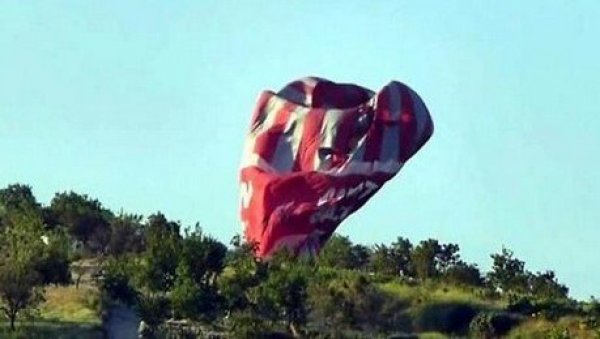 НЕВОЉА У РАЈУ: Пали балони на врућ ваздух - има мртвих, на десетине повређених (ФОТО) НЕВОЉА У РАЈУ: Пали балони на врућ ваздух - има мртвих, на десетине повређених (ФОТО)