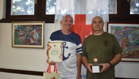 REKORDER ODLAZI U PENZIJU: Slobodan Jovičin iz Kikinde krv dao 184. put, dalje ga sprečavaju godine života