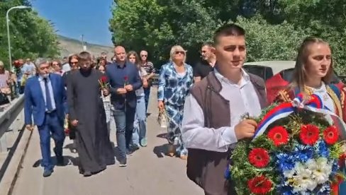 ОБЕЛЕЖЕН ДАН НЕСТАЛИХ СРБА ИЗ ИСТОЧНЕ ХЕРЦЕГОВИНЕ: Више од 30.000 душа напустило огњишта ОБЕЛЕЖЕН ДАН НЕСТАЛИХ СРБА ИЗ ИСТОЧНЕ ХЕРЦЕГОВИНЕ: Више од 30.000 душа напустило огњишта