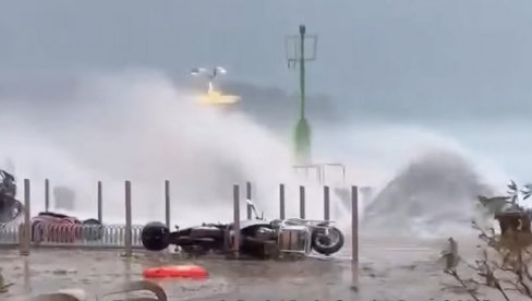 NEMCA UMALO UBIO GROM, IMA POVREĐENIH: Hrvatsko primorje na udaru nevremena, oluja izazvala štetu u Rovinju, Poreču, Puli, na Istri (VIDEO)
