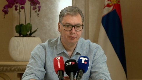 НЕ ВЕРУЈЕМ ДА ПОСТОЈИ АКАДЕМИ КОЈИ БИ ИХ СЛУШАО ПО БИЛО КОМ ПИТАЊУ Вучић: Рекох, за три месеца, чуваћу их све од народа НЕ ВЕРУЈЕМ ДА ПОСТОЈИ АКАДЕМИ КОЈИ БИ ИХ СЛУШАО ПО БИЛО КОМ ПИТАЊУ Вучић: Рекох, за три месеца, чуваћу их све од народа