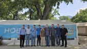 UVEK ĆEMO BITI UZ SVOJU OMLADINU Podrška novosadskih profesora studentima koji žele da uče UVEK ĆEMO BITI UZ SVOJU OMLADINU Podrška novosadskih profesora studentima koji žele da uče