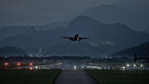 SRPSKI DRŽAVLJANI EVAKUISANI IZ IZRAELA: Poleteo avion iz Šarm el Šeika SRPSKI DRŽAVLJANI EVAKUISANI IZ IZRAELA: Poleteo avion iz Šarm el Šeika