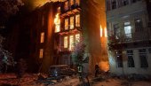 РУСИЈА ЗАСУЛА ОДЕСУ ДРОНОВИМА: Десетине људи повређено, објављен снимак директног поготка (ВИДЕО)