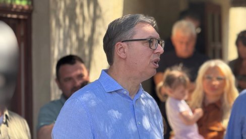 ШОЛАК ТРАЖИ ЗАБРАНУ, А ЊЕГА НА КРАЈУ ЗАБРАНИШЕ НА МЕСТУ ДИРЕКТОРА Вучић: До јуче нас убеђивали да он нема везе са новинарством