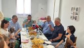 VUČIĆ U NOVOM KNEŽEVCU: Predsednik je posetio porodicu Rankov koja je pomoću kredita za mlade rešila stambeno pitanje (VIDEO)