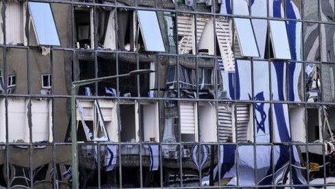 ИРАНСКИ УДАРИ РАЗОРИЛИ ЛАБОРАТОРИЈЕ: Погођено шест истраживачких лабораторија Универзитета Бен Гурион ИРАНСКИ УДАРИ РАЗОРИЛИ ЛАБОРАТОРИЈЕ: Погођено шест истраживачких лабораторија Универзитета Бен Гурион