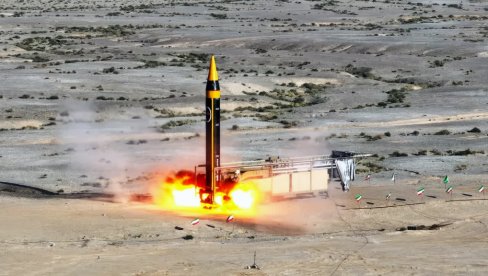 IRAN PRVI PUT ISPALIO MOĆNU RAKETU NA IZRAEL: Hajber može da ponese tonu i po eksploziva