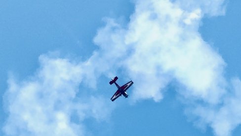 ČETVORONOŽNI ROBOT NJUŠKA KVAROVE AVIONA: Aeronautički salon u Buržeu u Parizu izazvao veliku pažnju posetilaca iz celog sveta (VIDEO) ČETVORONOŽNI ROBOT NJUŠKA KVAROVE AVIONA: Aeronautički salon u Buržeu u Parizu izazvao veliku pažnju posetilaca iz celog sveta (VIDEO)