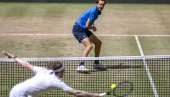 KLETVA JE SKINUTA! Neverovatan kraj ATP turnira u Haleu - posle Sinera, i Danil Medvedev pao pred senzacionalnim šampionom KLETVA JE SKINUTA! Neverovatan kraj ATP turnira u Haleu - posle Sinera, i Danil Medvedev pao pred senzacionalnim šampionom