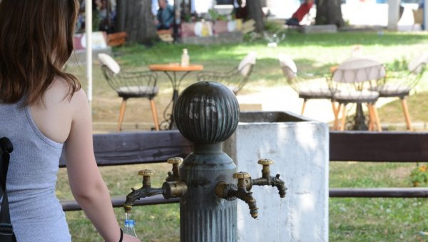 ПОВЕЋАНА ПОТРОШЊА: Краљевчани троше 360 литара воде у секунди ПОВЕЋАНА ПОТРОШЊА: Краљевчани троше 360 литара воде у секунди