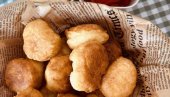 ДОМАЋИ УШТИПЦИ: Савршени уз јогурт, сир или павлаку – топли, миришу на дом и увек нестану за трен